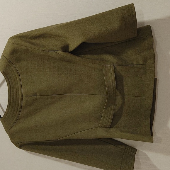 Jacket - Picture 2 of 3